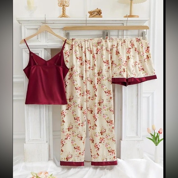 3 pieces of floral satin pajama - Picture 2 of 8